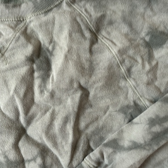 Old Navy Sweatshirt - Picture 2 of 2